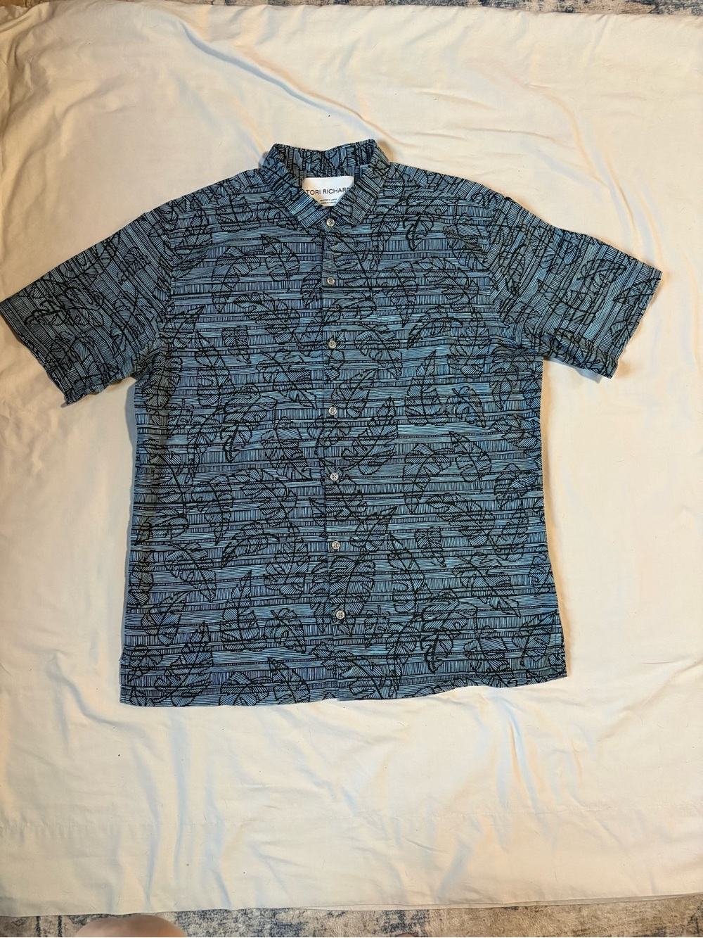 Tori Richard Blue Short-Sleeve Button-Down with Black Leaf Print